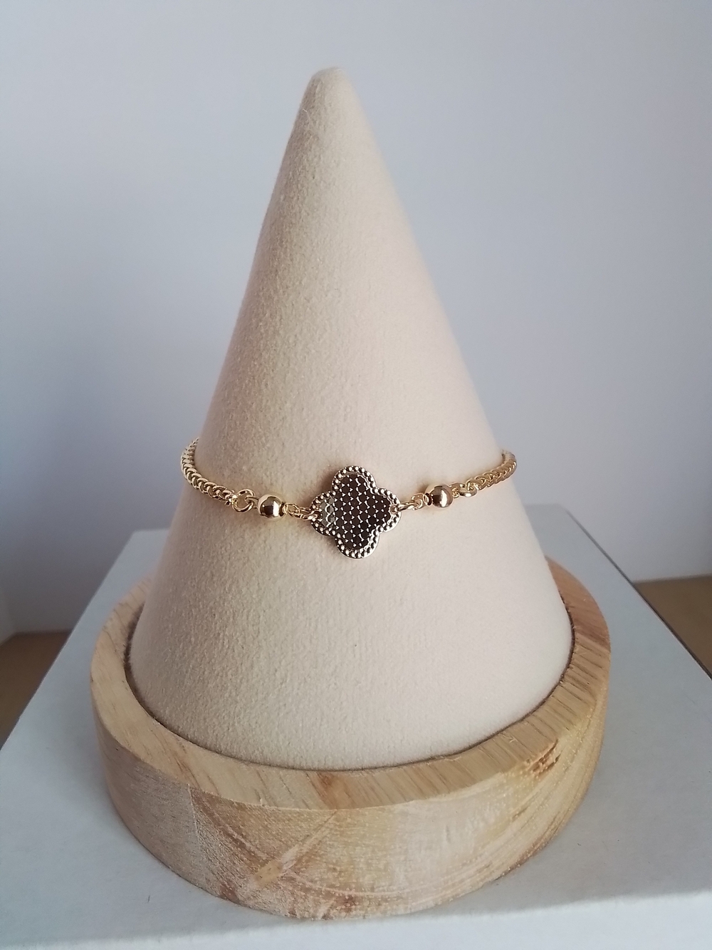 Yellow Gold Plated Textured Clover Chain Bracelet - Picture 2 of 3